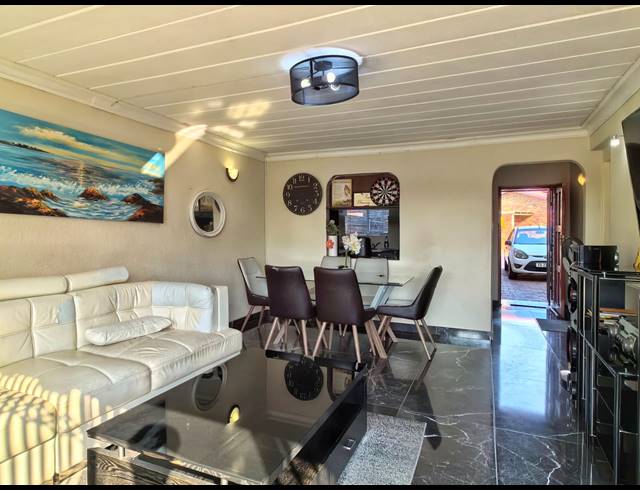 2 BEDROOM DUPLEX FOR SALE IN BLACKHEATH